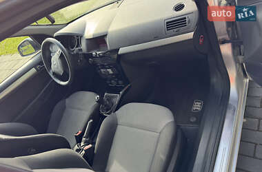 Универсал Opel Astra 2010 в 