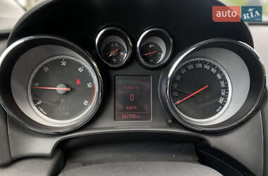 Универсал Opel Astra 2012 в 