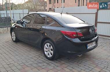 Седан Opel Astra 2019 в 