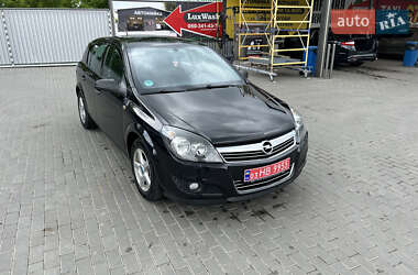 Хэтчбек Opel Astra 2009 в 