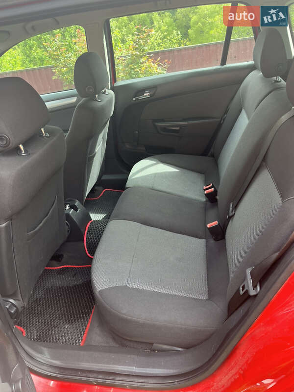 Универсал Opel Astra 2009 в Бучаче