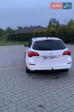 Універсал Opel Astra 2012 в 