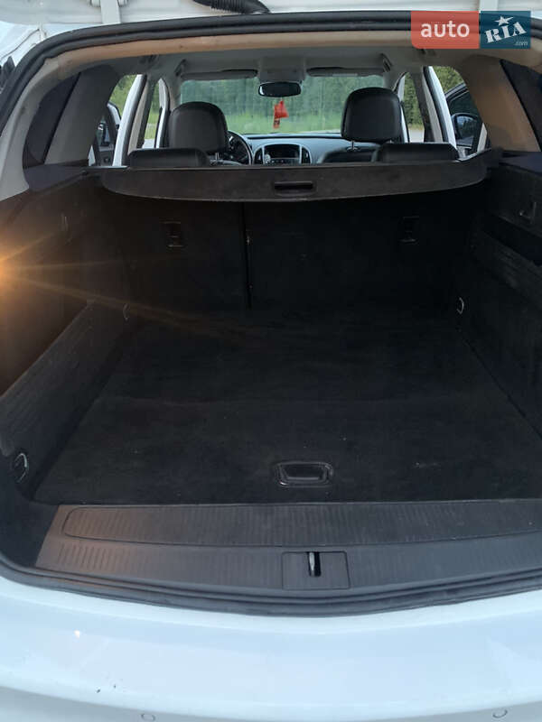 Универсал Opel Astra 2012 в Стрые
