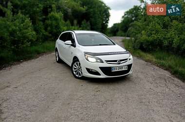 Универсал Opel Astra 2012 в Дунаевцах