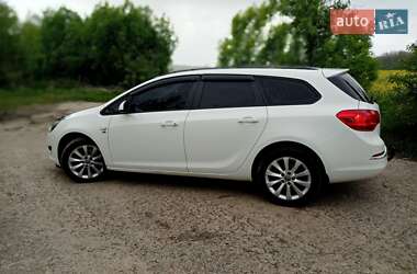 Универсал Opel Astra 2012 в 