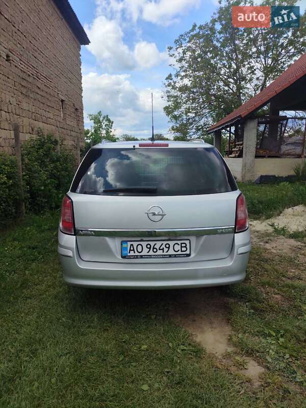 Универсал Opel Astra 2008 в Ракошине фото 3 Универсал Opel Astra 2008 в Ракошине