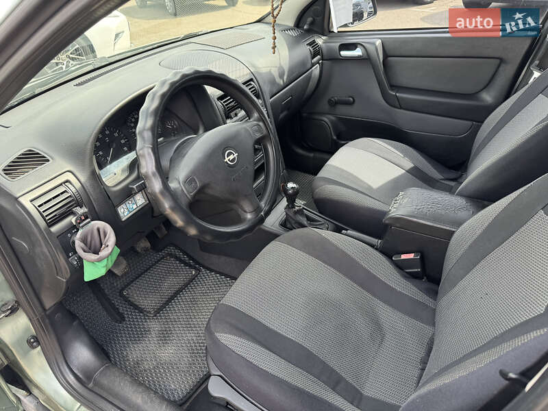 Седан Opel Astra 2007 в Киеве