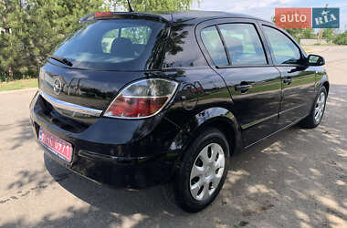 Хэтчбек Opel Astra 2008 в 
