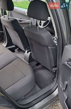Хетчбек Opel Astra 2009 в 