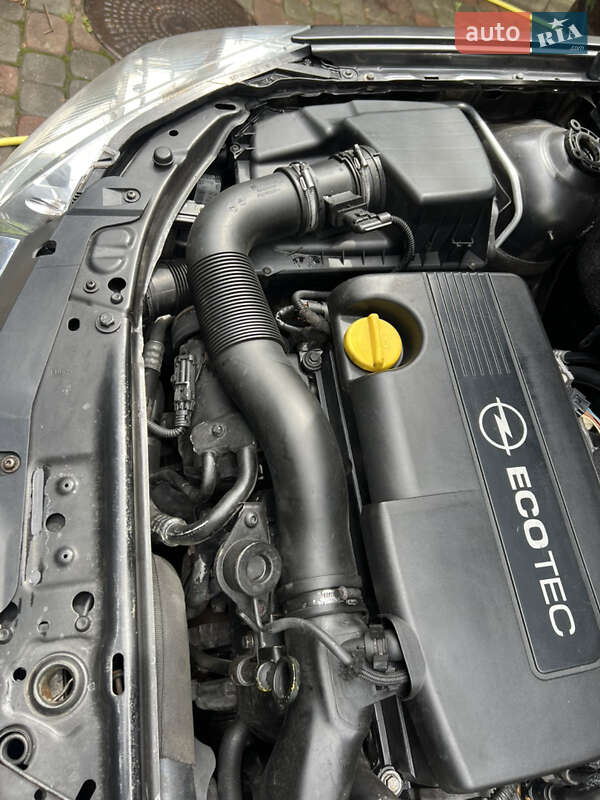 Седан Opel Astra 2011 в Виннице