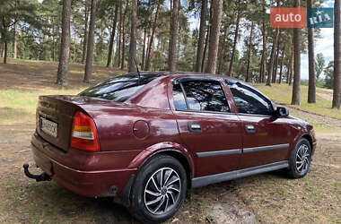 Седан Opel Astra 2008 в 