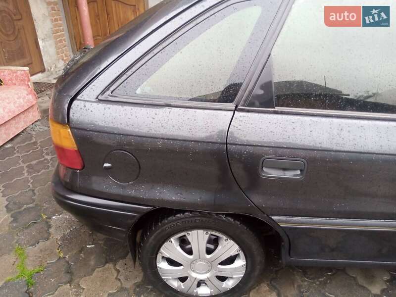 Хэтчбек Opel Astra 1992 в Львове