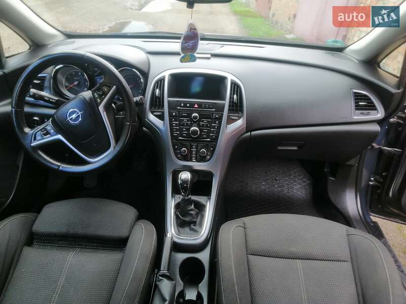 Універсал Opel Astra 2014 в Ніжині