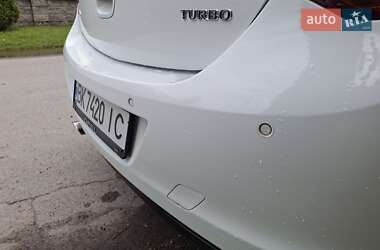 Хэтчбек Opel Astra 2011 в 