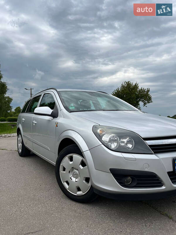 Универсал Opel Astra 2006 в 