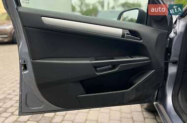 Универсал Opel Astra 2009 в 