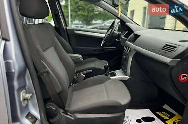 Универсал Opel Astra 2009 в 