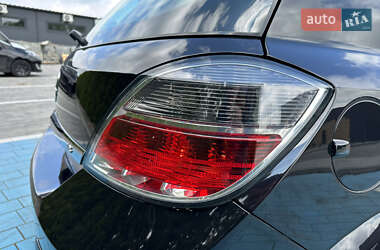 Хэтчбек Opel Astra 2007 в 