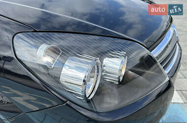 Хэтчбек Opel Astra 2007 в 