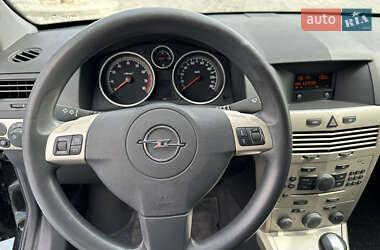Хэтчбек Opel Astra 2007 в 