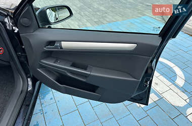 Хэтчбек Opel Astra 2007 в 
