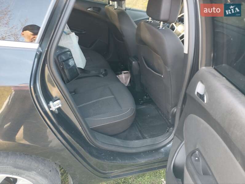 Універсал Opel Astra 2013 в Києві