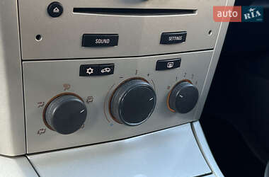 Универсал Opel Astra 2008 в 
