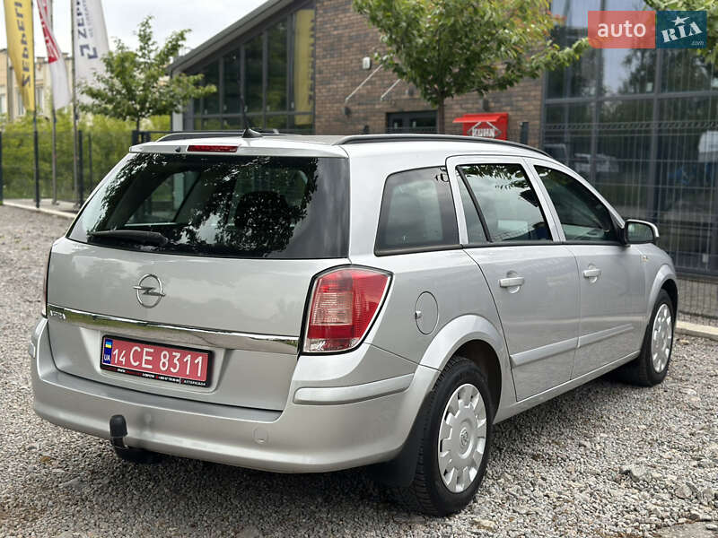 Універсал Opel Astra 2009 в Вінниці