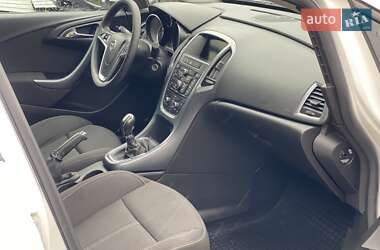 Универсал Opel Astra 2014 в 