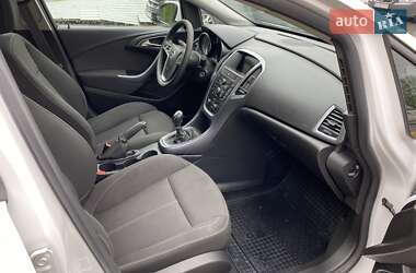Универсал Opel Astra 2014 в 