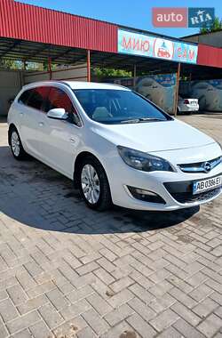 Универсал Opel Astra 2014 в Шаргороде