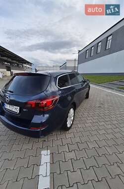 Универсал Opel Astra 2012 в 