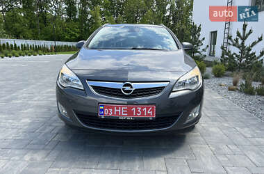 Універсал Opel Astra 2011 в 