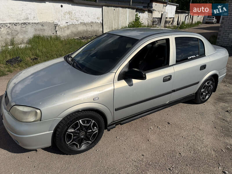 Седан Opel Astra 2007 в 