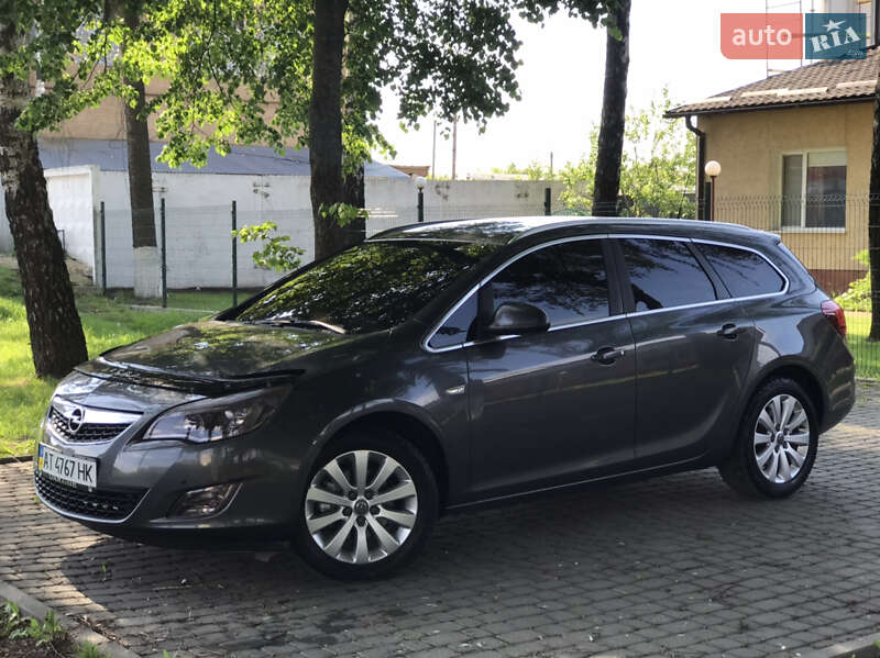 Opel Astra 2011