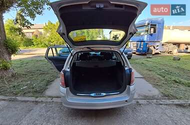 Универсал Opel Astra 2005 в 