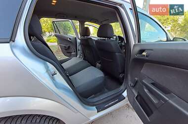 Универсал Opel Astra 2005 в 