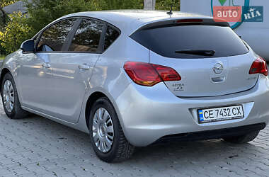 Хэтчбек Opel Astra 2010 в 