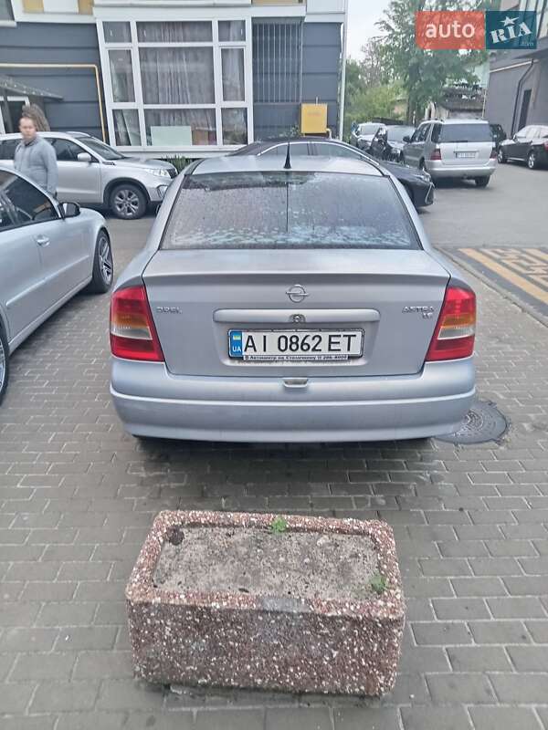 Седан Opel Astra 2002 в 