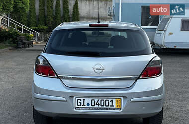Хетчбек Opel Astra 2009 в 