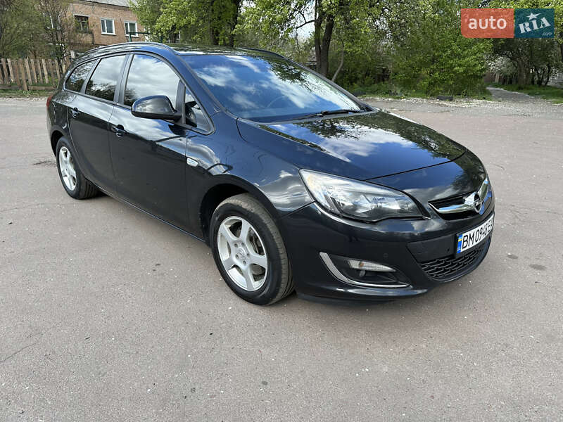 Универсал Opel Astra 2013 в Конотопе
