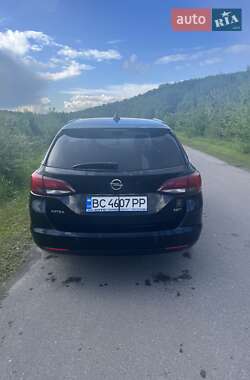 Универсал Opel Astra 2017 в 