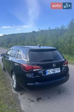 Универсал Opel Astra 2017 в 