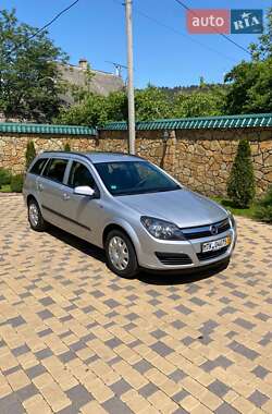 Универсал Opel Astra 2006 в 