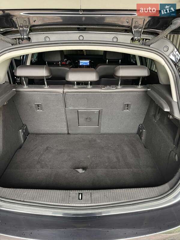 Хэтчбек Opel Astra 2011 в Лановцах