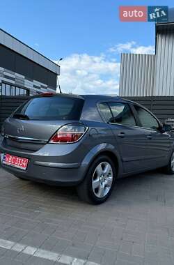Хетчбек Opel Astra 2008 в 