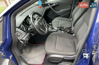 Универсал Opel Astra 2015 в 