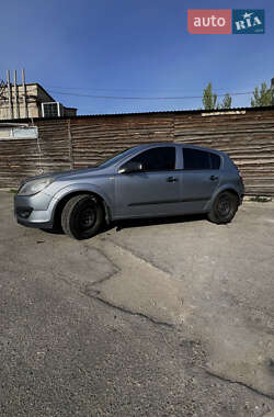 Хэтчбек Opel Astra 2006 в 