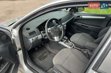 Универсал Opel Astra 2009 в 