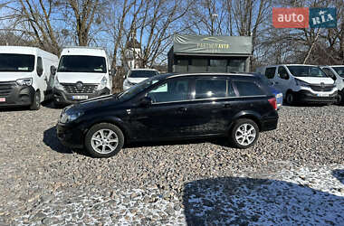 Универсал Opel Astra 2010 в 